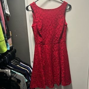 Lace dress red